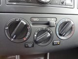 2012 Nissan Versa 1.8 SL Hatchback Controls