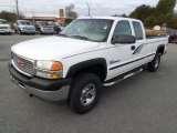 2001 GMC Sierra 2500HD SL Extended Cab 4x4 Front 3/4 View