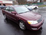 2004 Toyota Avalon XLS Front 3/4 View