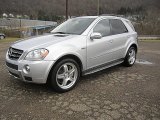 2007 Mercedes-Benz ML 63 AMG 4Matic Front 3/4 View