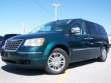 2009 Melbourne Green Pearl Chrysler Town & Country Limited #7430835