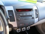 2010 Mitsubishi Outlander XLS 4WD Controls
