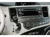 2013 Toyota Sienna LE AWD Controls