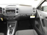 2013 Volkswagen Tiguan S Dashboard