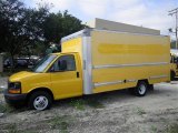 2009 GMC Savana Cutaway 3500 Commercial Moving Truck Front 3/4 View