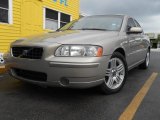 2005 Lunar Gold Metallic Volvo S60 2.5T #74850815