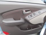 2013 Hyundai Tucson GLS AWD Door Panel