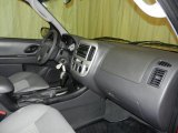 2006 Ford Escape XLT V6 4WD Dashboard
