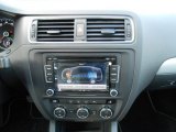 2013 Volkswagen Jetta Hybrid SE Controls