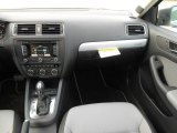 2013 Volkswagen Jetta Hybrid SEL Premium Dashboard