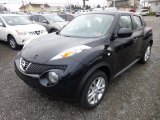 2013 Nissan Juke S AWD Front 3/4 View