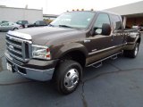 2005 Ford F350 Super Duty Lariat Crew Cab 4x4 Dually Front 3/4 View