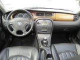 2003 Jaguar X-Type 2.5 Dashboard