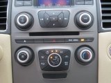 2013 Ford Taurus SE Controls