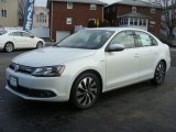 2013 Volkswagen Jetta Hybrid SEL Premium Front 3/4 View