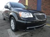 2013 Brilliant Black Crystal Pearl Chrysler Town & Country Touring #75612522