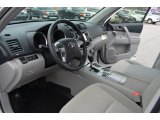 2013 Toyota Highlander SE Ash Interior