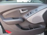 2013 Hyundai Tucson GL Door Panel