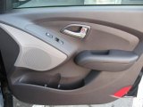 2013 Hyundai Tucson GL Door Panel