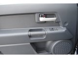 2013 Toyota FJ Cruiser  Door Panel