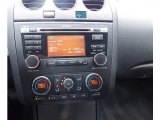 2011 Nissan Altima 2.5 S Coupe Controls
