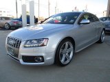 2012 Audi S5 4.2 FSI quattro Coupe Front 3/4 View