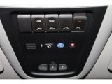 2006 Saturn Relay 3 Controls