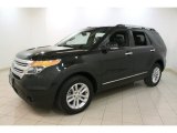 2012 Ford Explorer XLT 4WD Front 3/4 View