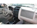 2009 Ford Escape XLS 4WD Dashboard