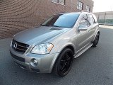 2007 Mercedes-Benz ML 63 AMG 4Matic Front 3/4 View