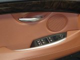 2012 BMW 5 Series 550i xDrive Gran Turismo Controls