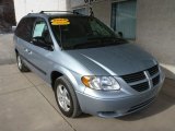 2005 Dodge Caravan SXT Front 3/4 View