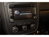 2010 Volkswagen Jetta SE Sedan Controls