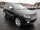 2013 Jeep Grand Cherokee Overland 4x4 Front 3/4 View