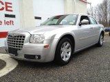 2005 Bright Silver Metallic Chrysler 300 Touring #76499922