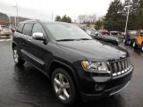 2013 Jeep Grand Cherokee Overland 4x4 Front 3/4 View