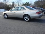 Cashmere Beige Metallic Lexus ES in 2001