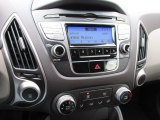 2013 Hyundai Tucson GL Controls