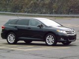 2013 Toyota Venza LE Front 3/4 View