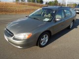 2001 Ford Taurus SE Wagon Front 3/4 View
