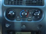 2003 Nissan Xterra XE V6 Controls