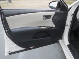 2013 Toyota Avalon Hybrid XLE Door Panel