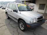 2004 Chevrolet Tracker LT 4WD Front 3/4 View