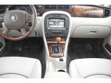 2005 Jaguar X-Type 3.0 Dashboard