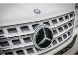 2010 Mercedes-Benz ML 350 Marks and Logos