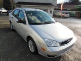 2006 Ford Focus ZX4 SES Sedan Front 3/4 View