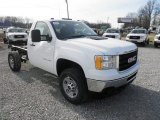 2013 GMC Sierra 2500HD Regular Cab Chassis Front 3/4 View