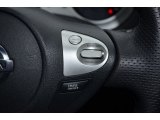 2011 Nissan Juke SL Controls