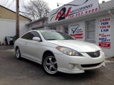 Arctic Frost Pearl White Toyota Solara in 2005