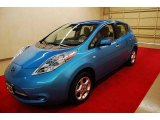 2011 Nissan LEAF SL Front 3/4 View